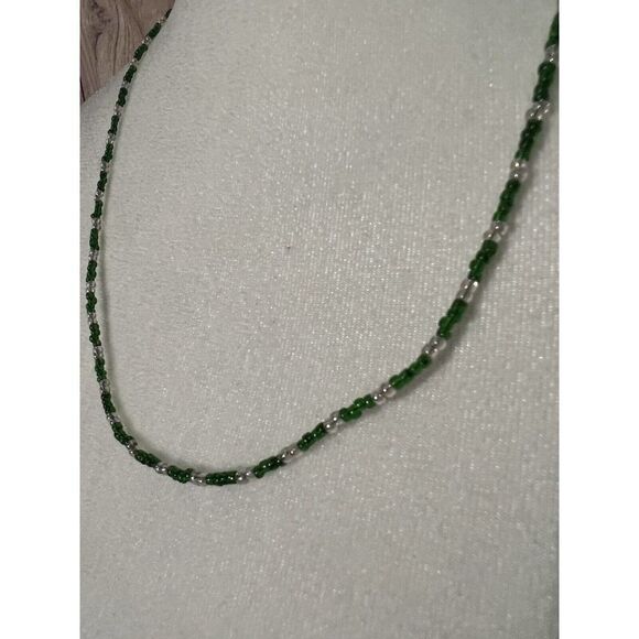 Thin Beaded Necklace Green/Clear 21" Womens #P185 - Picture 2 of 6